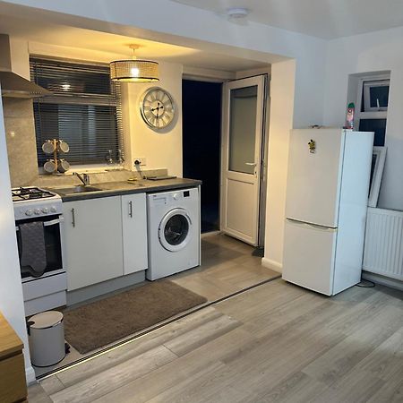 Stylish Studio Flat - Watford Junction - Harry Potter Dış mekan fotoğraf