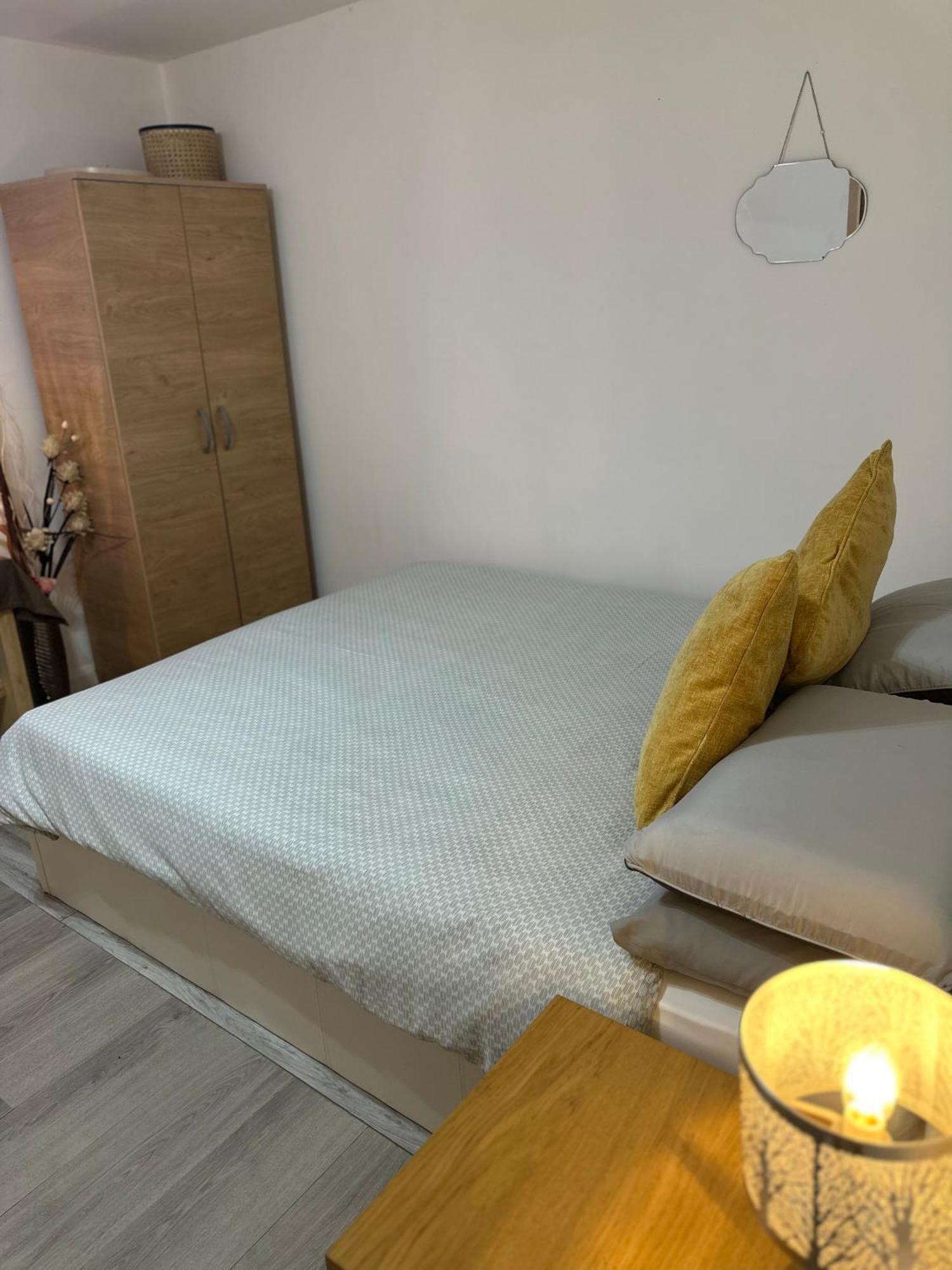 Stylish Studio Flat - Watford Junction - Harry Potter Dış mekan fotoğraf