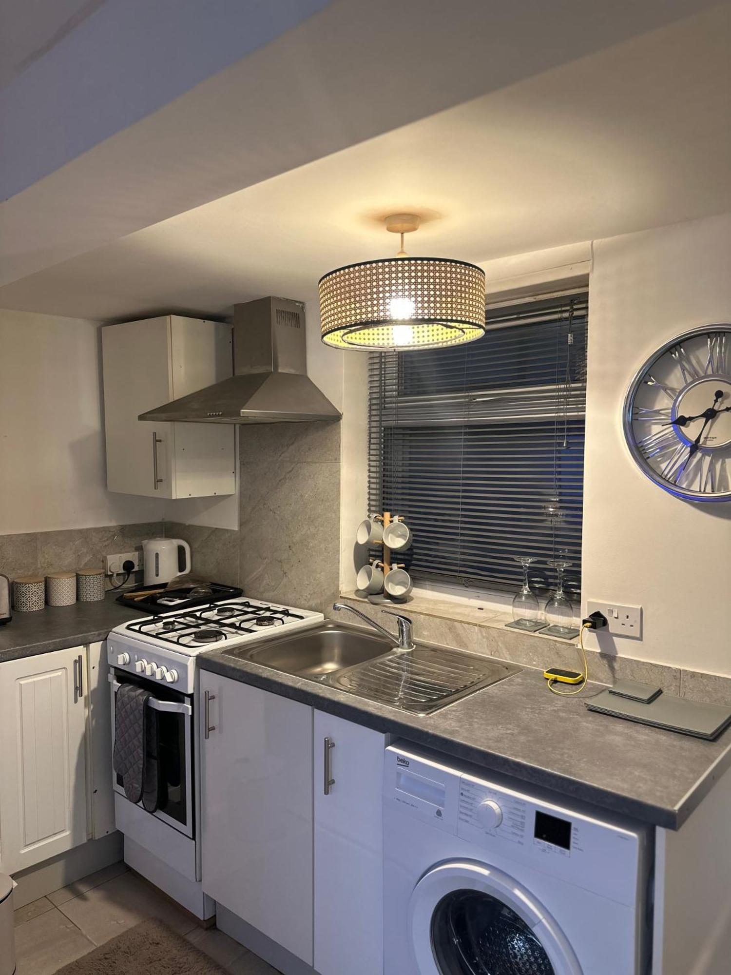 Stylish Studio Flat - Watford Junction - Harry Potter Dış mekan fotoğraf